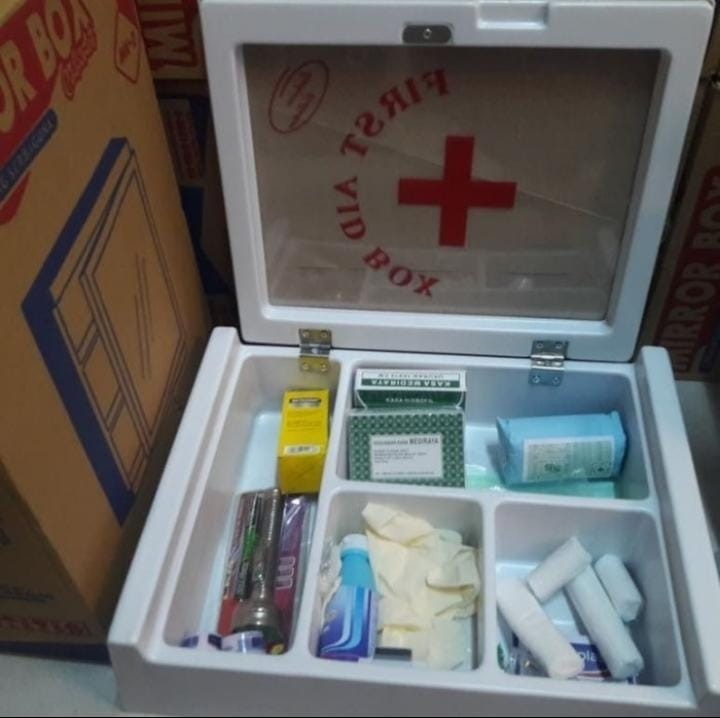 Kotak obat p3k dinding Lengkap isi Hemat A 4 - Image 3