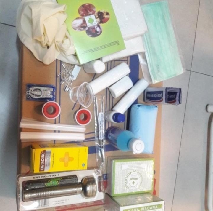 Kotak obat p3k dinding Lengkap isi Hemat A 4 - Image 4