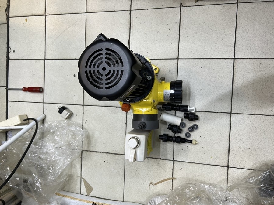 Dosing Pump LMI Milton Roy GM 0025 Pompa Cairan Kimia Dosing 25 LPH - Image 3