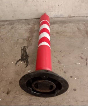 Stick Cone T top Bollard Base Rubber 80 cm / Pembatas Jalan - Image 2